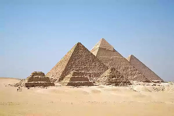 A view of the Giza pyramid