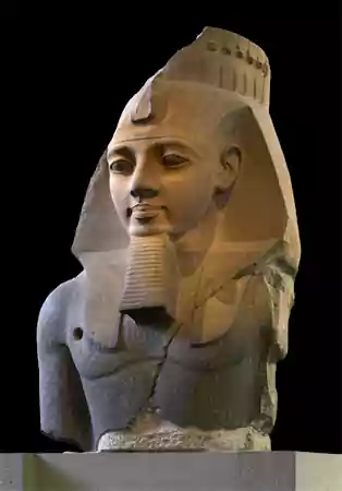 Large bust chest up to the head of Pharaoh